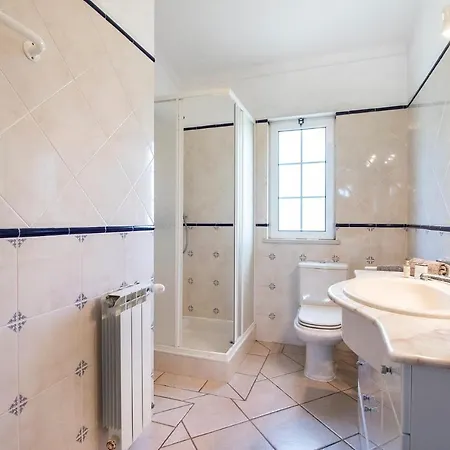 Sleeps 6 With Pool Air Con And Wifi Villa